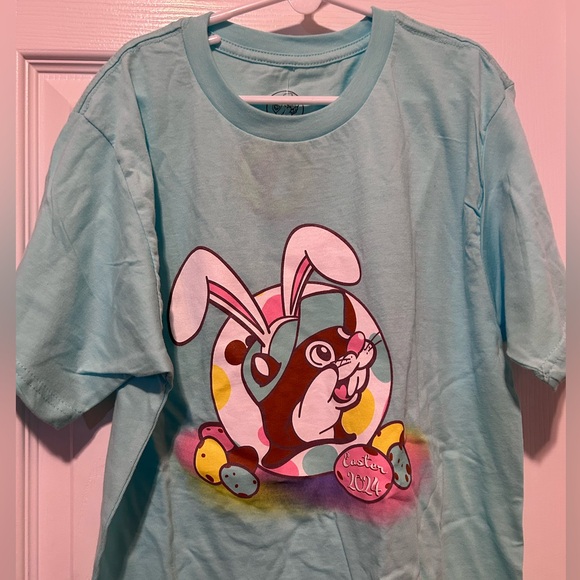 Buc-ee’s 2024 Easter shirt - Picture 4 of 4
